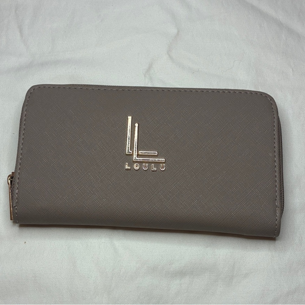 Lulu Taupe Beige Zip Close Wallet 8” x 4.5” - Picture 2 of 9
